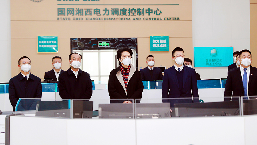 陈华在检查湘西州春节安全保供工作