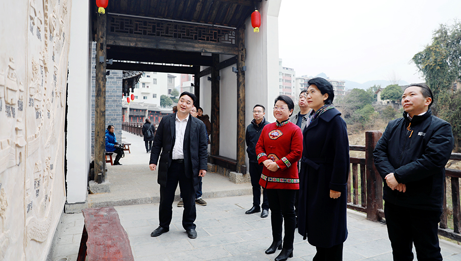 陈华在保靖县调研时强调：展现酉水明珠靓丽风貌 打造生态宜居幸福家园